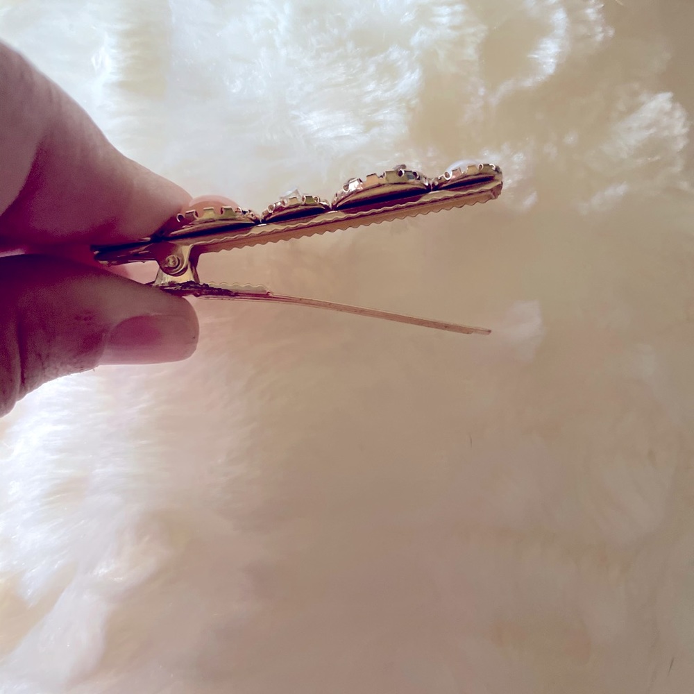Hair Clip - Picture 6 of 8